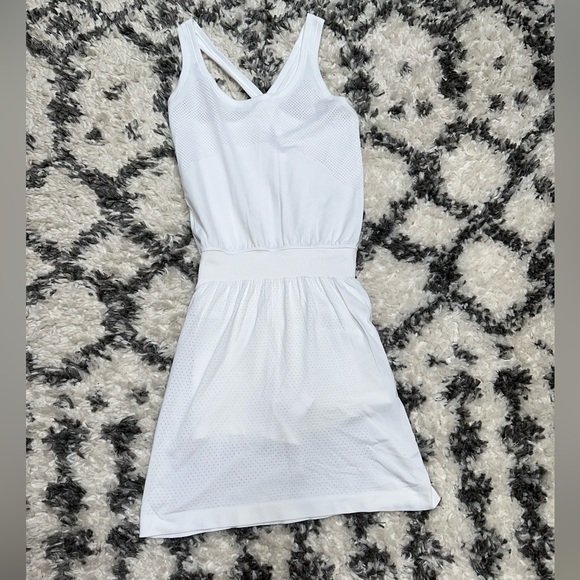Lululemon flex on court tennis dress size 4 - Picture 2 of 6